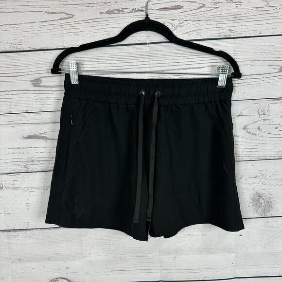 Young LA Pants - Young LA Shorts Womens Medium Black Lined Pull on Elastic Waist Zip pockets